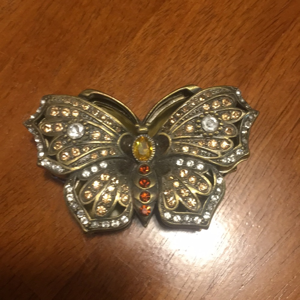 Butterfly box